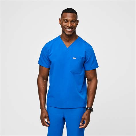 Leon three pocket scrub top. add to bag. Free shipping for $50+ orders and free returns. The FIONx™ Slim Leon™ features the minimalist, classic style you love with a lean, tailored cut fit – plus three functional pockets. Details & Fit. Fabric & Care. 