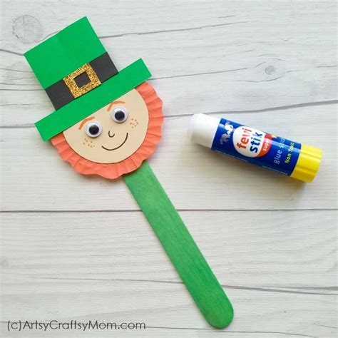 Leprechaun Stick Puppet St. Patrick’s Day Kids Craft