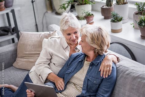 Lesbian old granny porn
