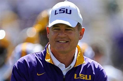 LSU’s former athletic director recommended in 2013 that Les Miles be fired as Tigers football coach because of his behavior with female student workers, according to a law firm’s 148-pa…. 