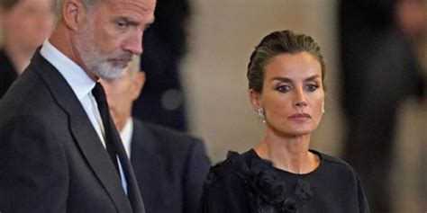 Letizia, muy tensa por quién tenía soplándole el cogote en el …