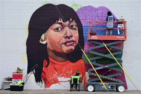 Letters: The work of talented mural artists brightens St. Paul