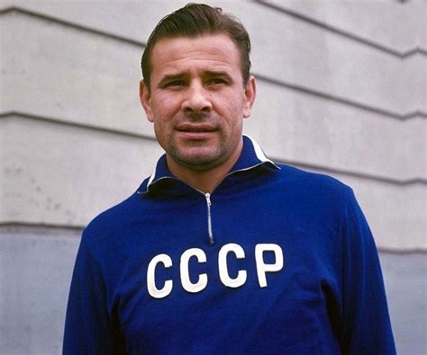 Lev Yashin Biography & Career Records - TOTAL SPORTAL