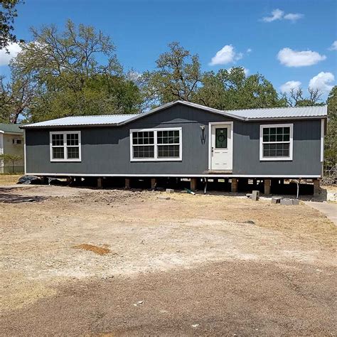 Leveling mobile home. It typically costs $5 to $10 a square foot to do this type of work. The contractor that you request pricing information from will determine how big the project ... 