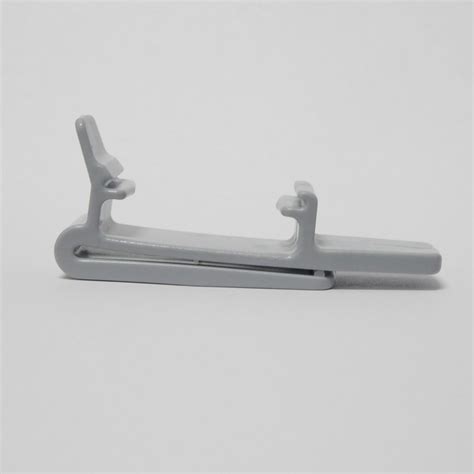 Valance Clip for Horizontal Blinds that Holds a 3 1/2" Vinyl Slat. Product ID: U-LB-003. SKU: U-LB-003. Holds a single 3 1 / 2 " slat. $0.99 / Piece. Valance clips are matched up by size, shape, and measurement. Examine your existing valance clip and compare it to those on our website.. 