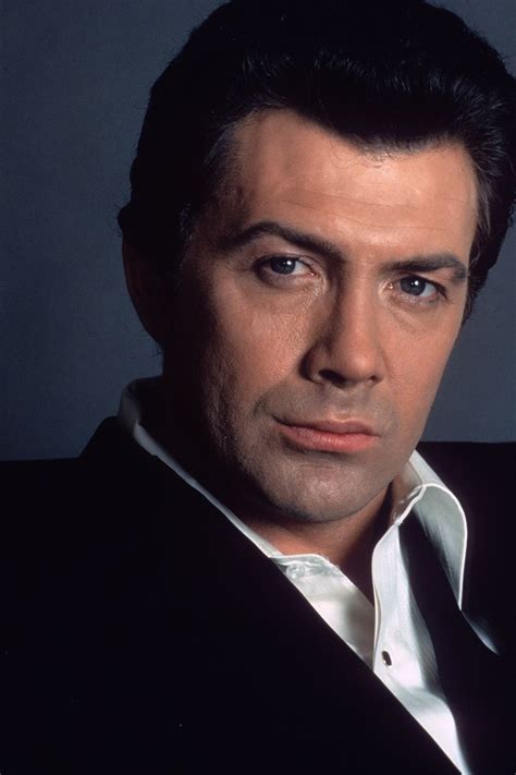 Lewis Collins  Weifang