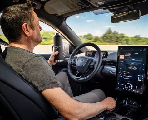 Lexus: New Autopilot-Like Feature Will Allow Hands-Free Driving