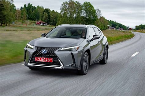 Lexus UX 250h Review & Prices 2024 AutoTrader UK