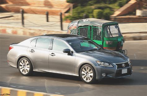 Lexus sells only a handful of GS sedans annually, and this year the 2020 GS lineup is pared down to just the GS 350 and GS F models as the GS 300 and its standard turbo-4 bites the dust. The GS is .... 