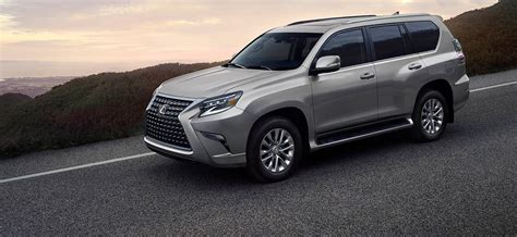 The 2019 Lexus GX 460 has the advantage in the