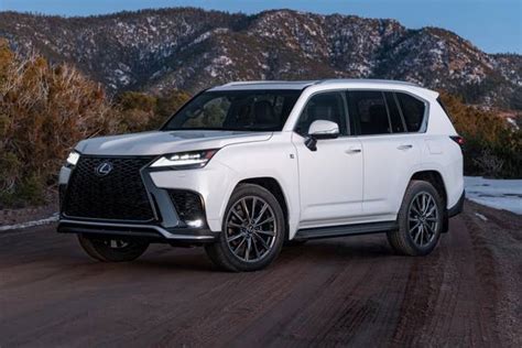 2016 Lexus LX 570 EPA Fuel Economy Premium Gasoline Combined MPG: 15: MPG City MPG: 13: Highway MPG: 18: combined city/highway: city: highway: 6.7 gal/100mi 369 miles Total Range. Unofficial MPG Estimates from Vehicle Owners. Learn more about "My MPG" Disclaimer. User MPG estimates are not yet available for this vehicle .... 