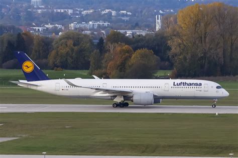 April 2024: Lufthansa FLIGHT LH412 from Munich to New York. Claim Compensation for LH412, On-time Performance, delay statistics and flight information. 