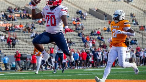 Liberty finishes 1st perfect regular season in program’s 50 years with 42-28 win over UTEP