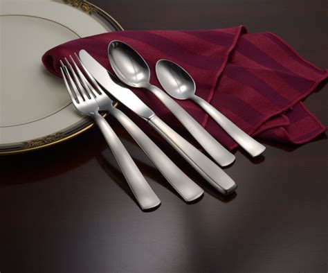 Liberty tabletop. DISHWASHER SAFE! All Liberty Tabletop flatware is dishwasher safe. Additionally, because we only use 18/10 stainless steel our flatware WILL NEVER RUST. 45PC SET INCLUDES: 8 Dinner Forks, 8 Dinner Knives, 8 Place Spoons, 8 Teaspoons, 8 Salad Forks, 1 Serving Spoon, 1 Slotted Spoon, 1 Butter Knife, 1 Sugar Spoon, 1 Cold … 