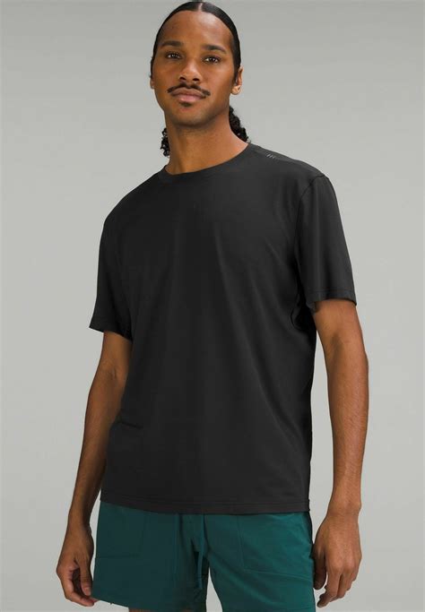 License to train relaxed short-sleeve shirt. Things To Know About License to train relaxed short-sleeve shirt. 