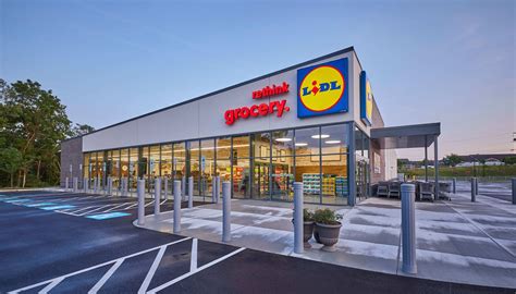 LIDL is situated in an ideal spot near the intersection of Main Street (NJ 35) and Wyckoff Road (CR 547), in Eatontown, New Jersey. By car . Only a 1 minute drive from Wyckoff Road (CR 547) and Main Street (NJ 35); a 2 minute drive from NJ 18 and NJ 36; and a 5 minute drive from Exit 105 of Garden State Parkway (GSP).. 
