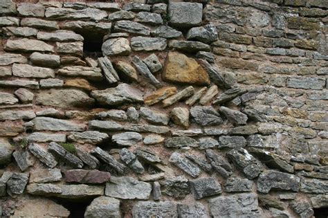 Life in the Middle Ages Building in stone