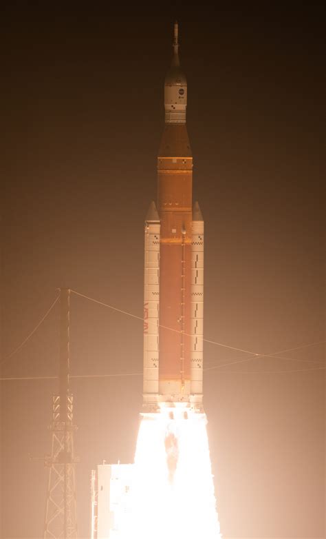 Liftoff! NASA’s Artemis I Mega Rocket Launches Orion to …