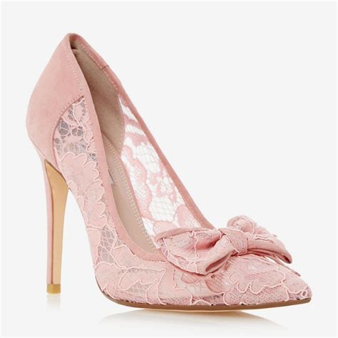 Light pink heels hi-res stock photography and images - Alamy