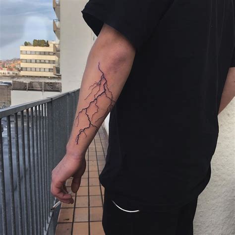 Lightning tattoo leg. Dec 31, 2019 - Explore Declan Roberts's board "Lightning dragon" on Pinterest. See more ideas about japanese tattoo, japanese tattoo art, art tattoo. 