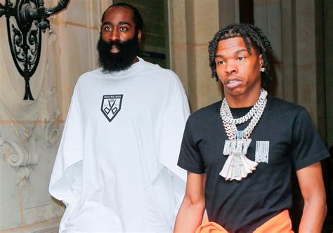 Lil Baby gifts James Harden $250,000 Cash for his birthday in a suit case full of QUARTERS 1/4 milli#HappyBirthday to #JamesHarden - #LilBaby just gave $250.... 