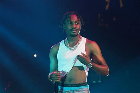 Sep 26, 2022 · 2. New York rapper Lil Tjay is back in action, as he had his first-in-a-while performance on Friday night (Sept. 23) at Rolling Loud New York at Citi Field in Queens. His RL set marked his first show since being shot seven times during an attempted robbery in June. “Hey yo, look, I’m feeling good today,” Tjay said as he opened his set .... 