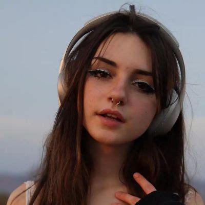 She also posts gaming streams on her YouTube channel, and maintains a Patreon and Onlyfans account where she is in the top 0. . Lilmovhidoll