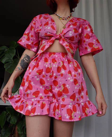 🍌 Lilstrawberries Leaked XxX