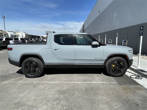 The R1T is Rivian's all-electric, battery-powered, light-duty pickup truck unveiled in May of 2018. ... White; Red; Midnight; Blue; Limestone; Green El Cap Granite; Yellow; Body and Chassis. Body Class: Upper mid-size Electric Pickup truck; Body Style: 4-door crew cab; Layout: Dual- and Quad-motors, Individual wheel drive; Wading Depth: 3+ ft .... 