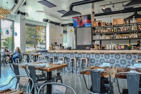 Limon oakland. According to Antonio Castillo, this is the group’s largest location, with more than 100 seats in nearly 5,000 square feet. Details: Open from 11:30 a.m. to 9 p.m. Sunday-Thursday and until 10:30 ... 