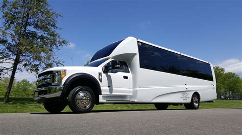 Limosinas bus. S&S Specials. When you need NY limo service that's unmatched in every way, call S&S at 585-444-6666 and see why we were voted the Democrat & Chronicle Rochester's Choice Award for limousines service 10 years in a row. Rochester Limo Company. We have the largest selection of limos in Rochester NY. Choose from over 50 limos in the Western … 