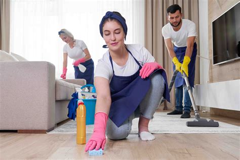 Aprende cómo hacer una limpieza fin de obra tras una reforma o en nueva vivienda Conoce las ventajas de contratar una empresa y su precio.