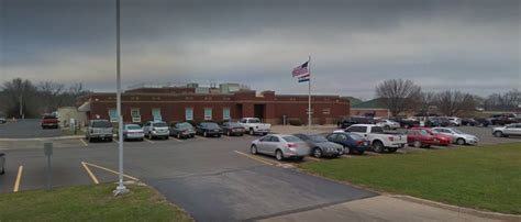 Lincoln county jail mo. The opioid crisis gives birth to a controversial attempt to protect babies from addiction and its effects. The opioid crisis in the US is pushing local authorities to use some unco... 