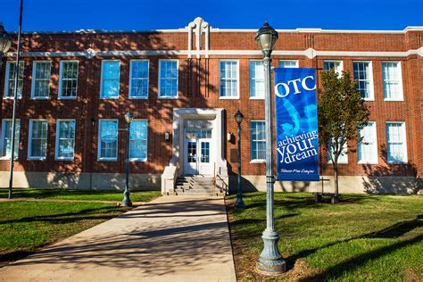 Ozarks Technical Community College is moving forward with a second phase of upgrades to Lincoln Hall. The college’s Board of Trustees on April 10 …. 