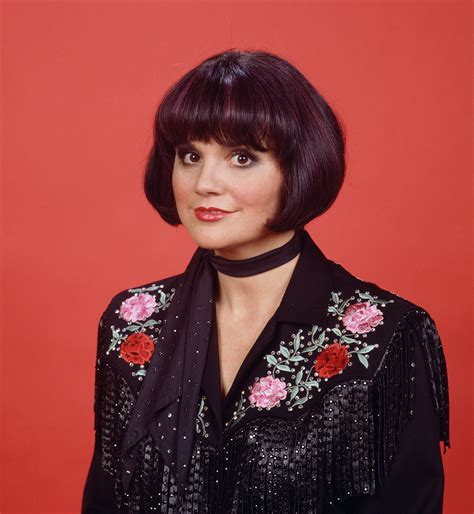 Linda ronstad. Linda Ronstadt: 'I had to sing those songs or I was going to die' Jim Farber. The Mexican American singer discusses her heritage in a new film, and how important it is to be seen … 