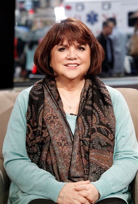 Linda ronstadt today. Where hamburgers sizzle on an open grill night and day. Yeah, and the jukebox jumping with records back in the U.S.A. I'm so glad I'm living in the U.S.A. Yes, I'm so glad I'm living in the U.S.A ... 