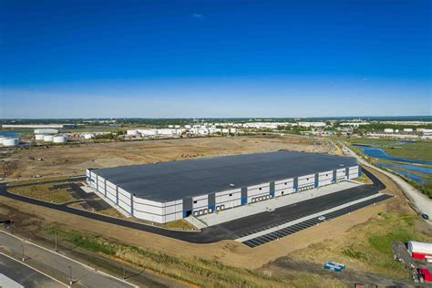 Linden logistics center - building e. 5 Sept 2023 ... These include Linden Logistics Center, a 4.1-million-square-foot, eight-building industrial campus in Linden, NJ with World Distribution ... 