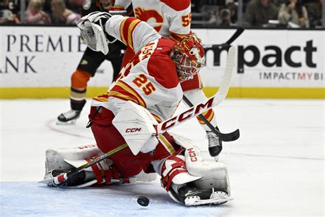 Lindholm scores, DeSimone nets first goal, and Markstrom wins 200th as Flames top Ducks 3-0