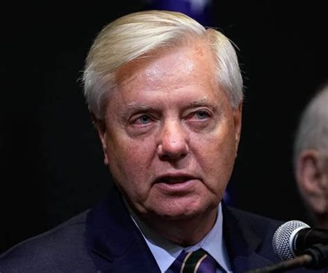 May 29, 2023 · Russia's Interior Ministry on Monday issued an arrest warrant for Sen. Lindsey Graham, R-S.C., following his comments related to the fighting in Ukraine. In an edited video of his meeting Friday with Ukrainian President Volodymyr Zelenskyy that was released by Zelenskyy's office, Graham noted "the Russians are dying" and described the U.S ... . 