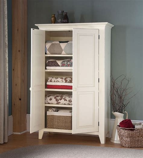 Linen chest. Shop Linen Chest’s October flyer and save up to 75% on home essentials. Free shipping over 99$. 