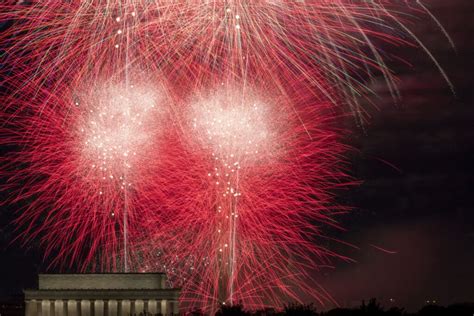 Lingering fireworks smoke triggers air quality alerts for DC region