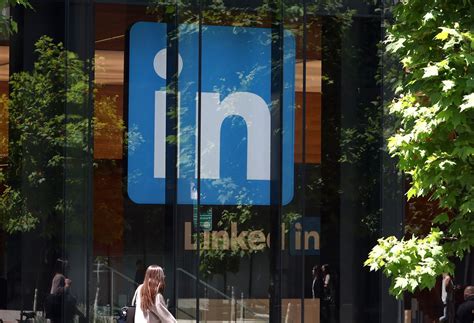 LinkedIn launches government ID-based verification in Canada to build trust