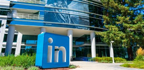 Linkedin senior software engineer salary. .  <a href=https://abacus.appliedagency.co.uk/ass...