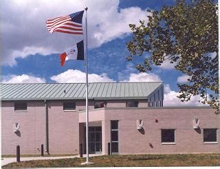 The Linn County Correctional Center is a 401-bed facility and is the only jail in Linn County. The Correctional Center houses inmates awaiting trial and serving time for state, county, and municipal offenses. Additionally, the Correctional Center houses overflow inmates for other jurisdictions and federal prisoners awaiting trial. .... 