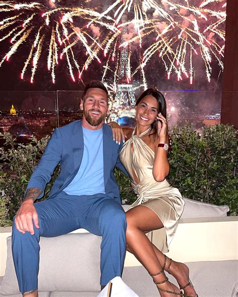 Lionel Messi and Wife Antonela Roccuzzo’s Relationship ... - Yahoo