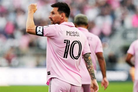 Lionel Messi scores twice in first Inter Miami start, has 3 goals in 63 minutes for US club
