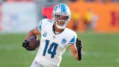 Lions WR St. Brown, Raiders K Daniel Carlson are in and Lions C Frank Ragnow is out on Monday night