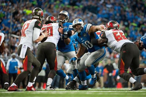 Lions game score. The 49ers have beaten the Lions 34-31 in a game that will be remembered in Detroit for a very long time for all the wrong reasons. 29 Jan 2024 21.46 EST. Failed onside kick! Lions 31-34 49ers, :56 ... 
