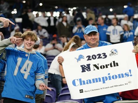 Lions secure first division title since 1993 with 30-24 win over Vikings