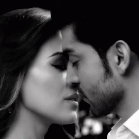 Lip lock gif | Lip Lock GIF - Lip Lock Making Out - Discover ...